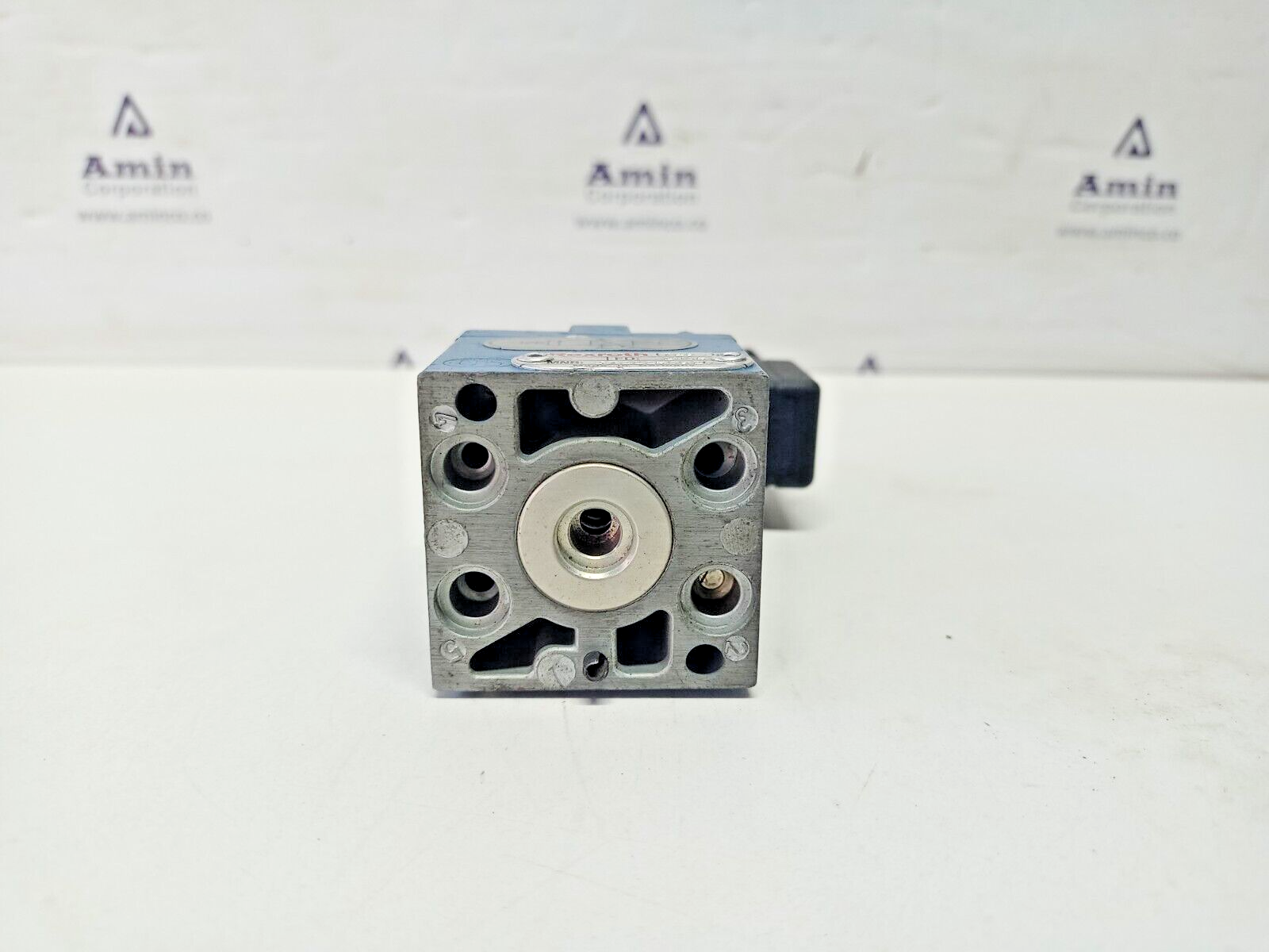 Rexroth 3722250920 Pneumatic valve FD: 12W05 - NEW