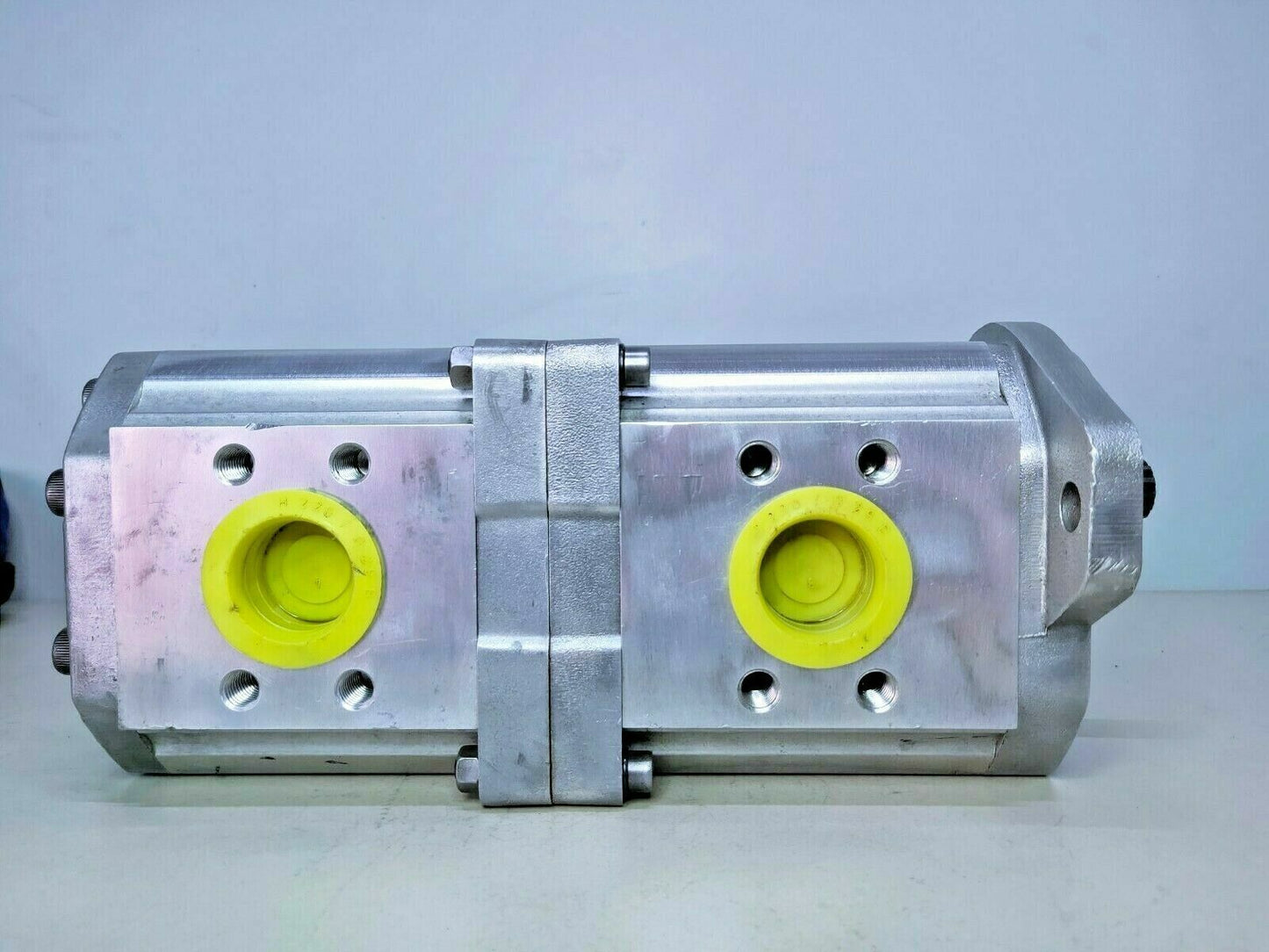 Sundstrand SNP375 D SC479H with SNP363 D SC11 A8C Hydraulic gear pump