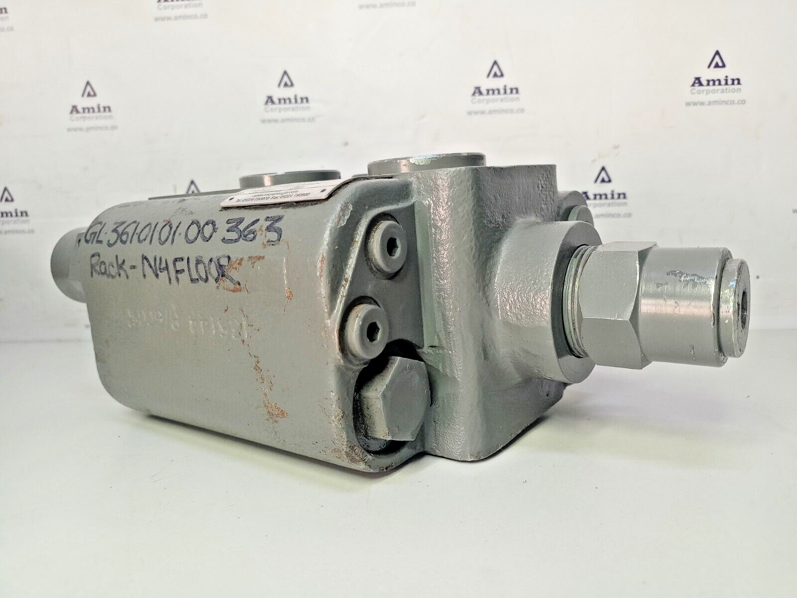 Micron Eagle Type: 502 25 03 05, R909068654 Hydraulic block For 25 Ton crane
