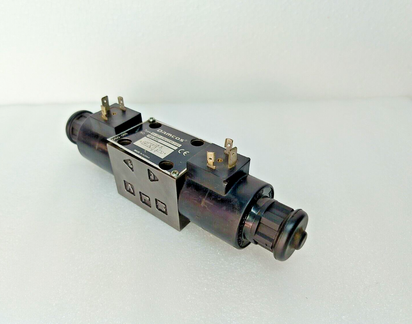 Damcos SA-G01-E3X-C230-31ES Directional control valve 160L8052