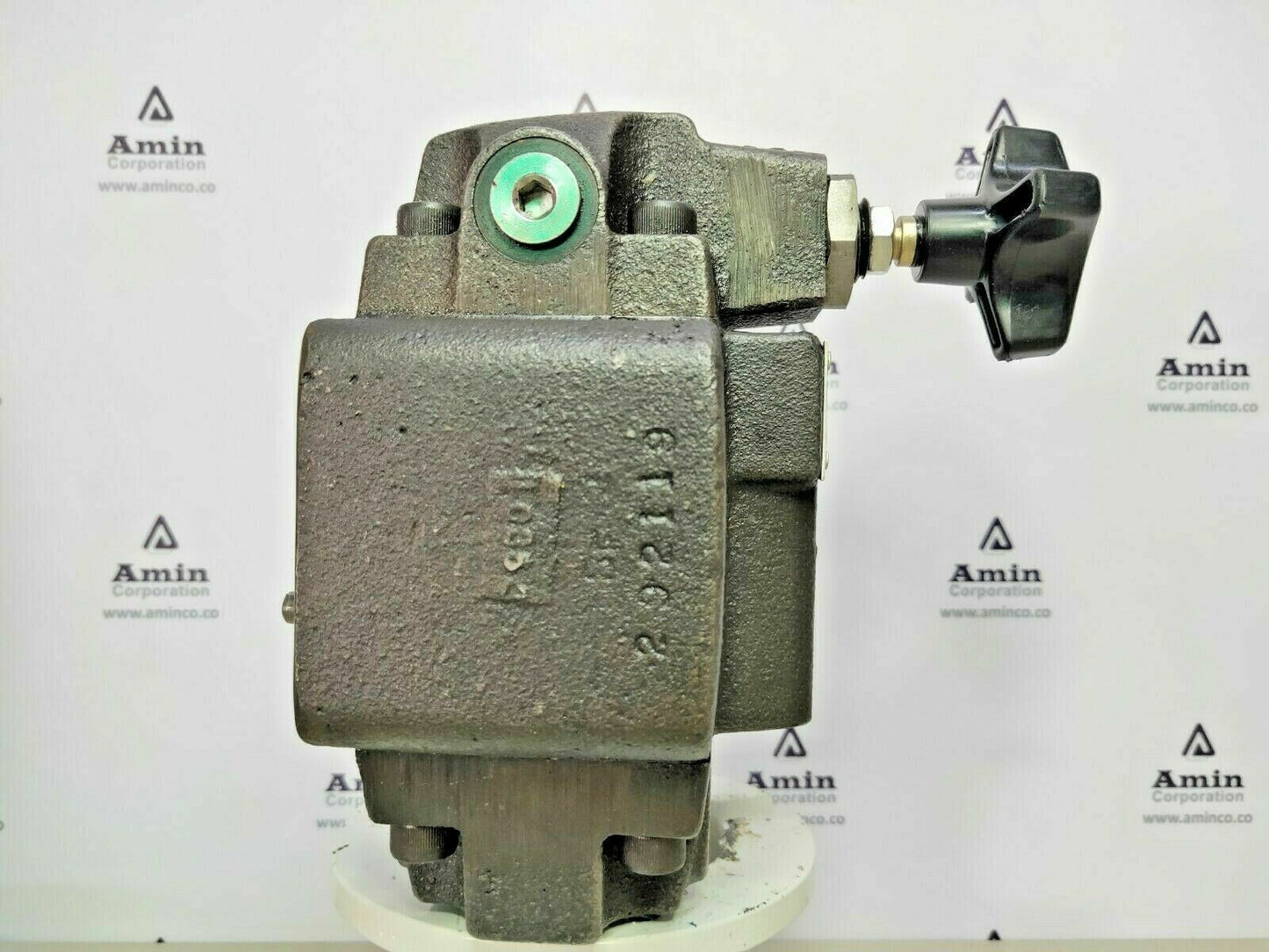 Vickers XCG 06 3F 30 Pressure Reducing valve 2850 psi max. - NEW FREE SHIPPING