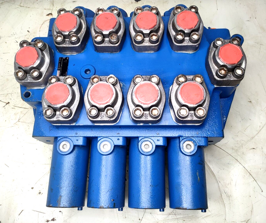 Rexroth MO-3928-02/4MO-32PHWKM11-M12 R900967377 Open center control block