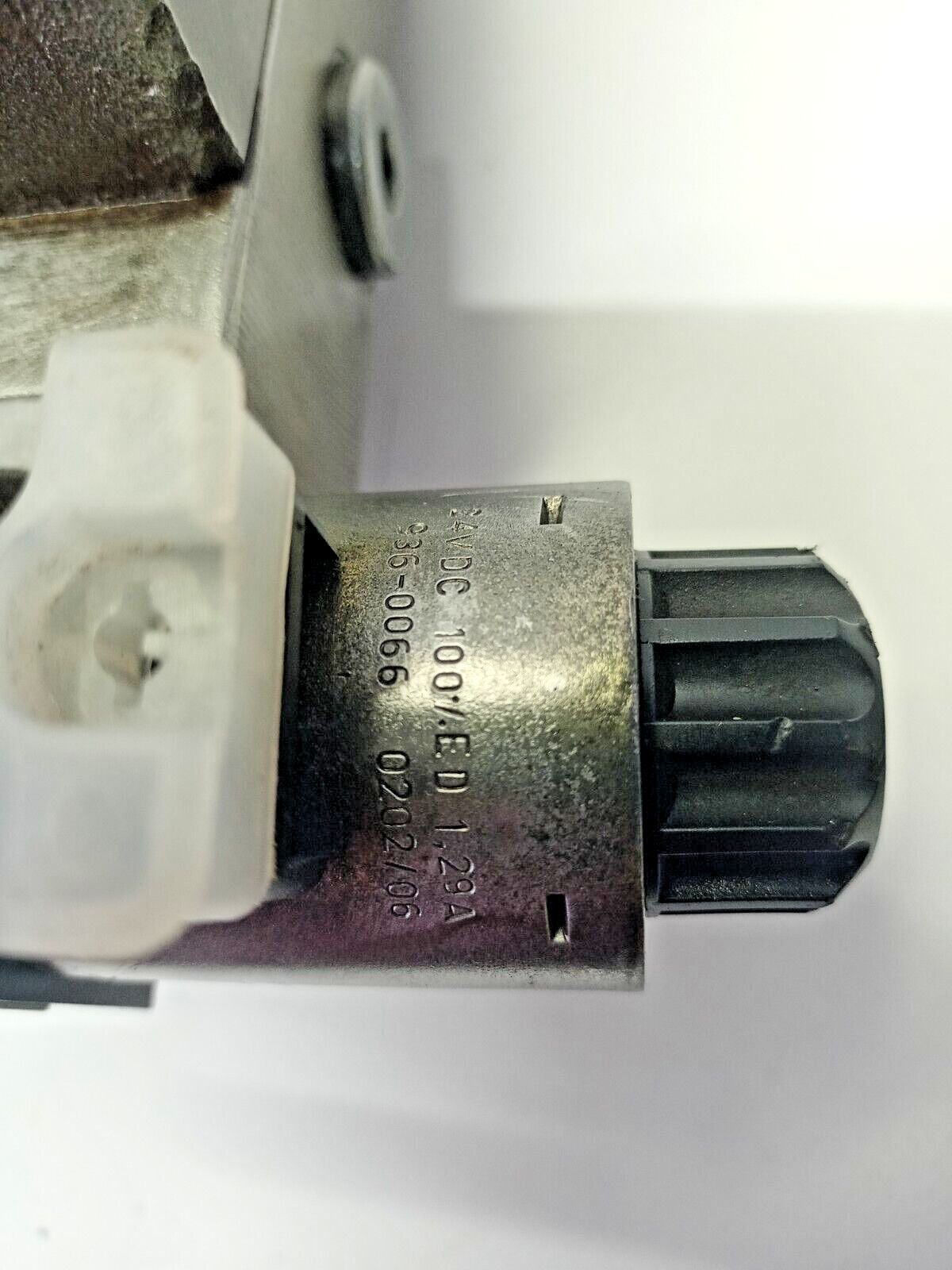 MacGREGOR Cranes Part No.: 1098378 Hydraulic valve block complete - New Surplus