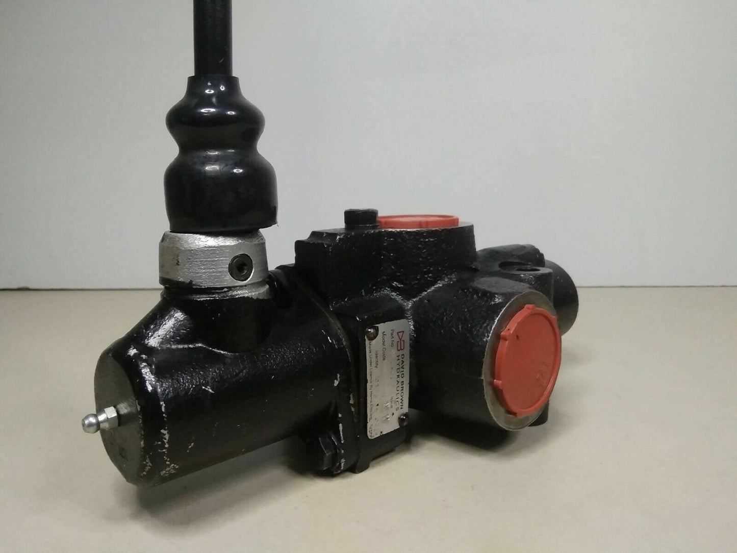 David Brown Hydraulics SSV09X44L Valve Part no.081401 - NEW