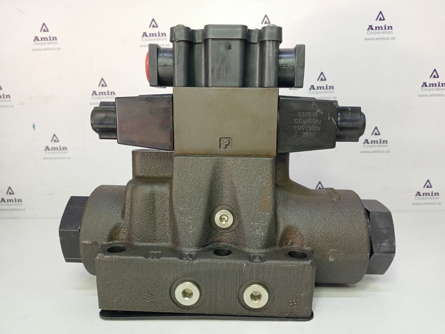 Parker D61VW009C6NYCF Hydraulic Directional control valve D1VHW004CNYCF - NEW