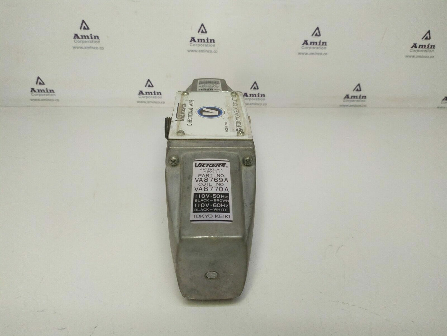 Vickers DG4S4-018C-50-JA Directional control valve - NEW
