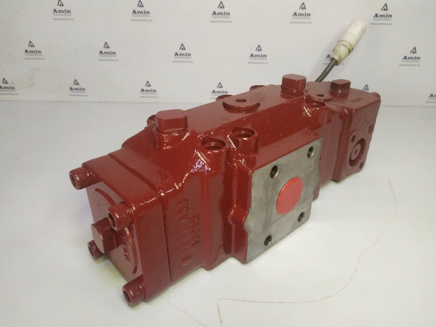 KPM Kawasaki KWV42SM-30-PA30-FX Hydraulic valve