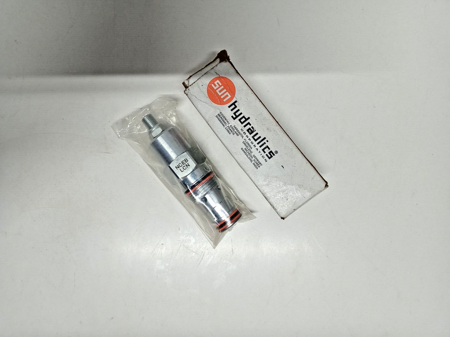 Sun Hydraulics NCEB-LCN Fully adjustable needle valve NCEBLCN - NEW