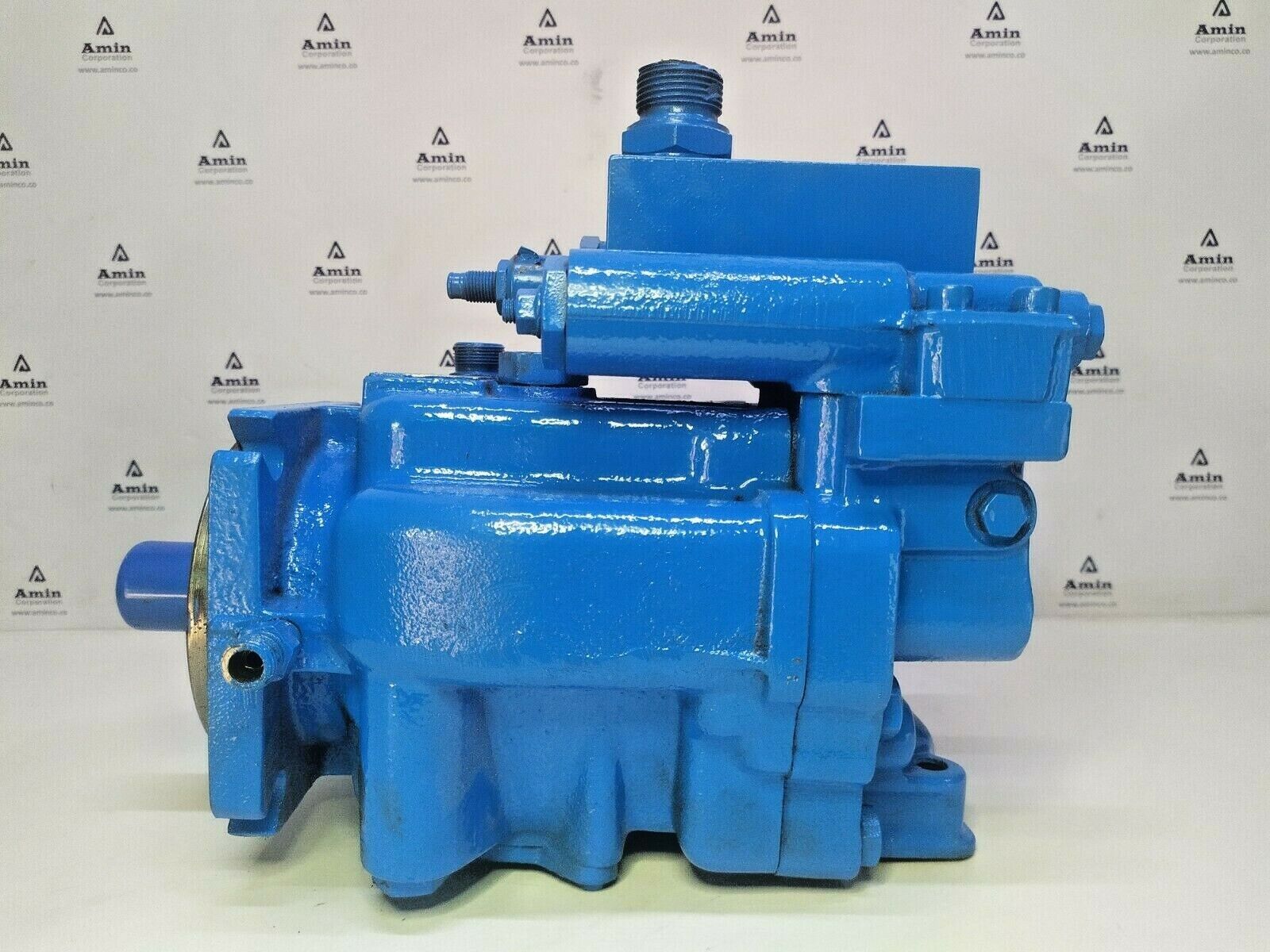 Vickers PVH57QIC RF 1S 10 C25 31 SF2 Hydraulic Piston Pump