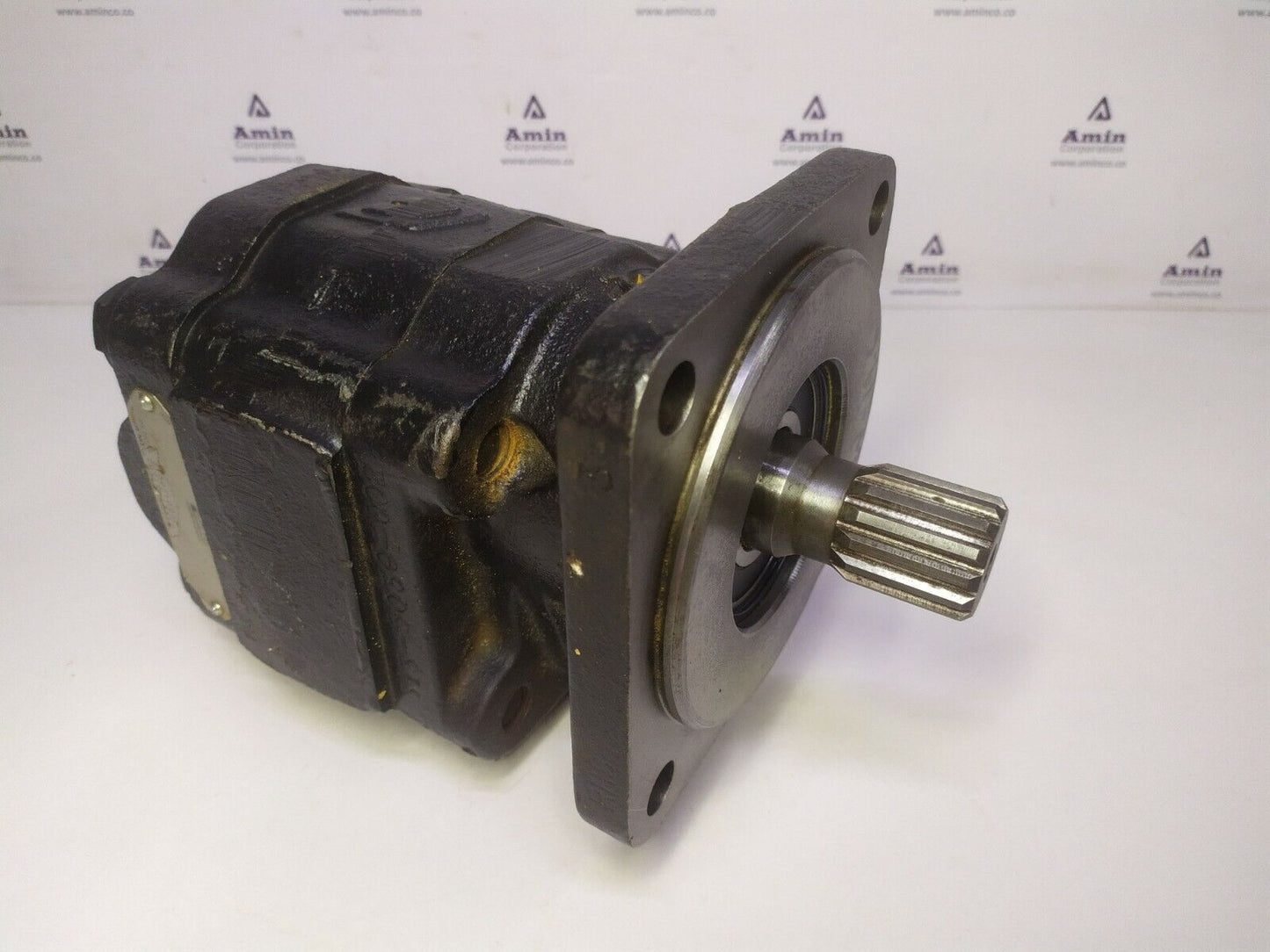 Parker 313-9710-237 Hydraulic Motor - NEW