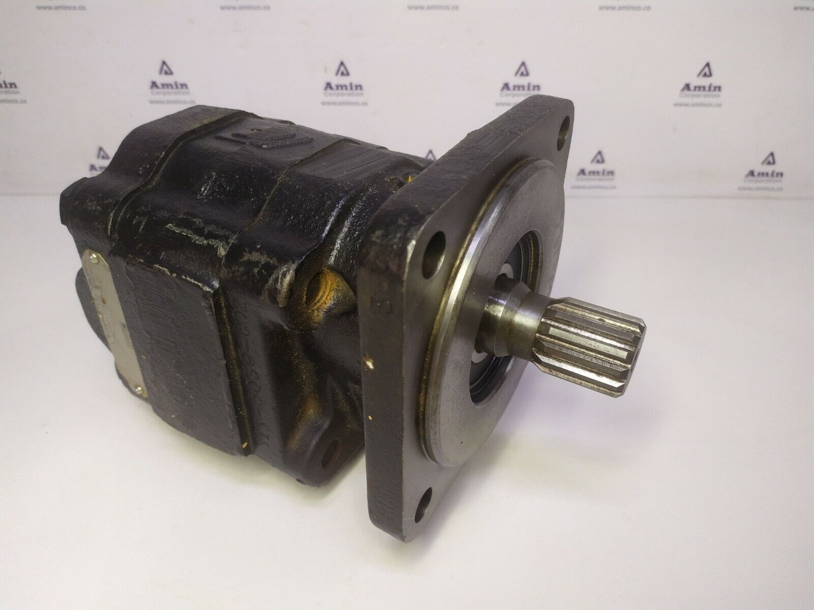 Parker 313-9710-237 Hydraulic Motor - NEW