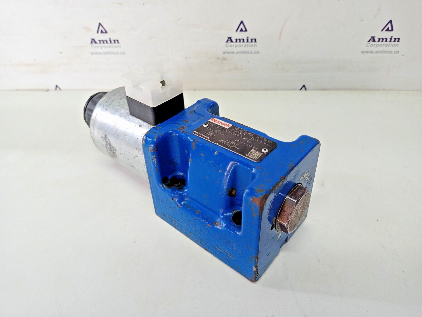 Rexroth 4WE 10 D50/EG24N9K4/M Directional spool valve 4WE10D50/EG24N9K4/M