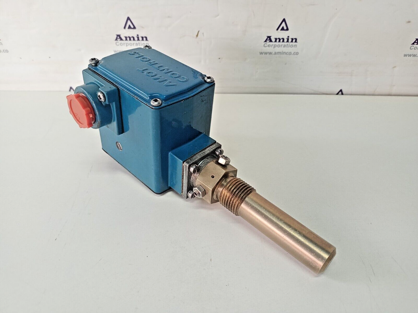 Amot Controls Model 4140 Temperature Switch 4140DR1H00CE4-EE Range:83-104°C- NEW