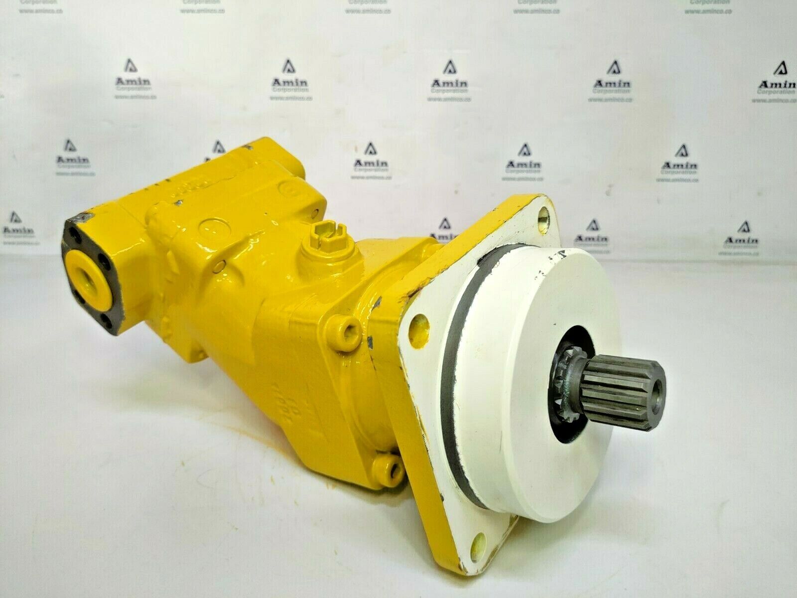 Sunfab SCM-056W-H-I43-W30-R1M-100 Hydraulic Motor - NEW
