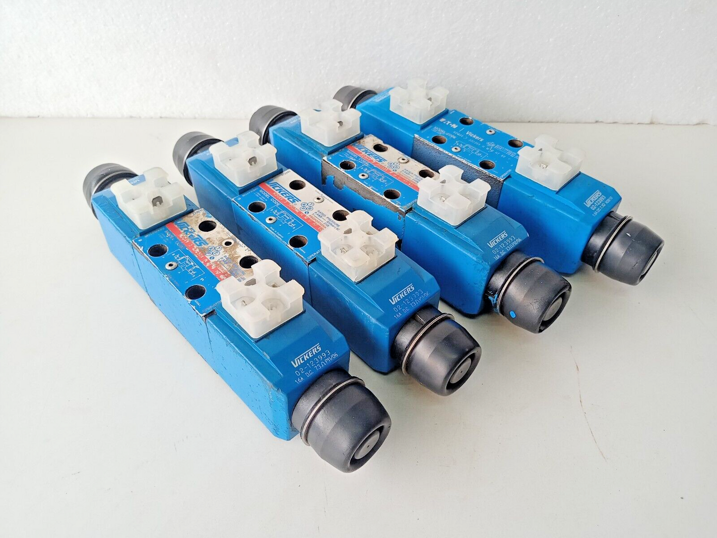 Eaton Vickers KDG4V 3 33C30X H M U H7 60 Hydraulic Proportional valve