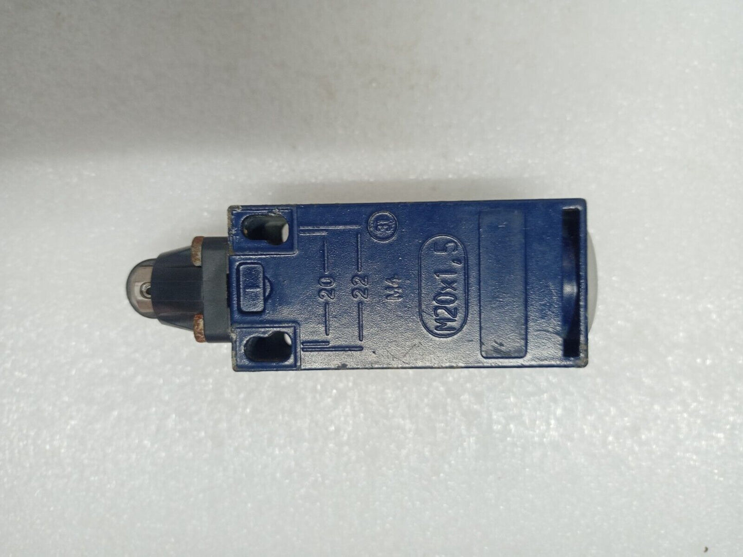 Schmersal ZR 235-11z-M20 Limit Switch - NEW