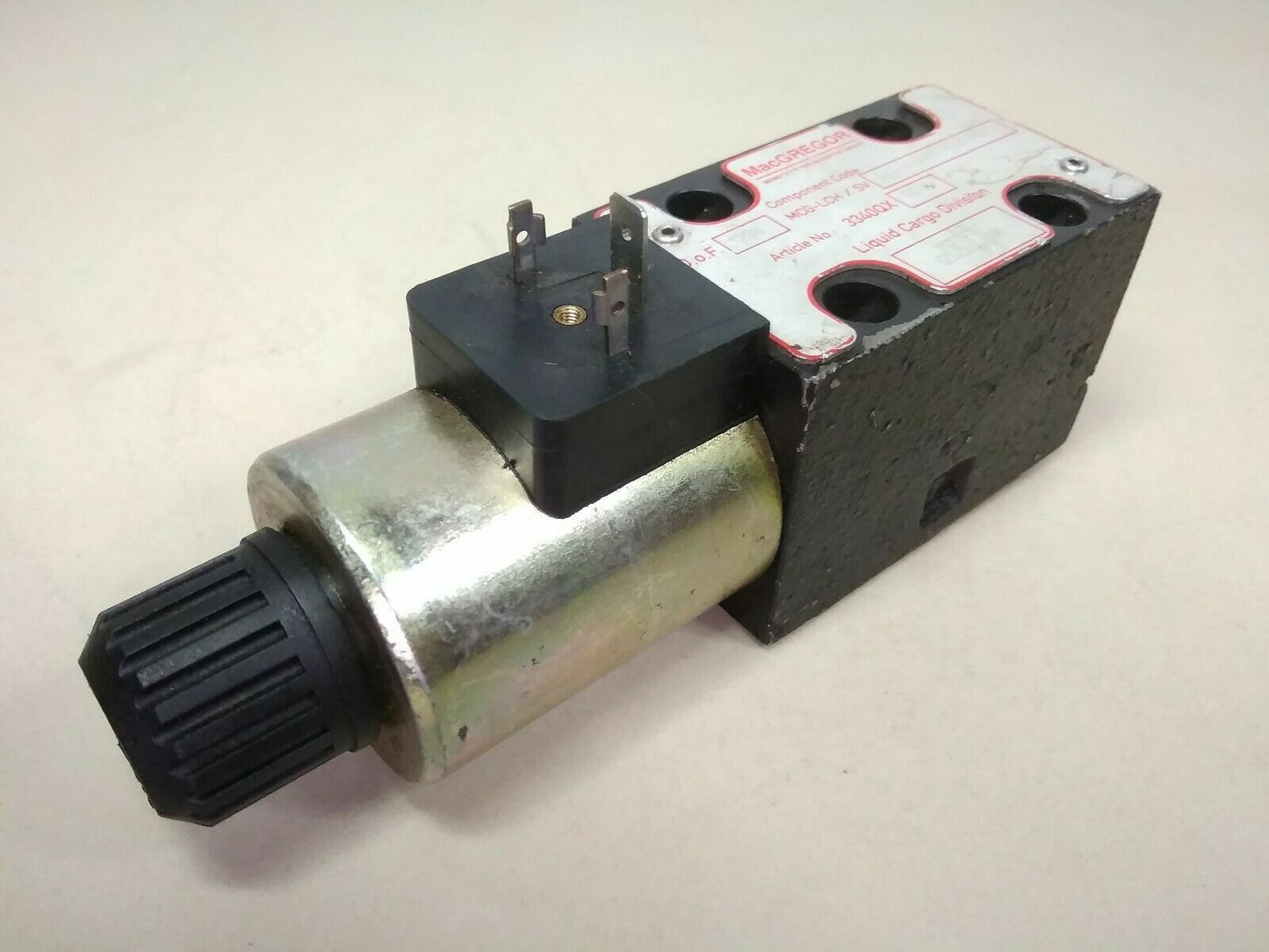 Macgregor MCG-LCH/SV 4/2-1-24V=-E01-M01 Directional control Valve - NEW