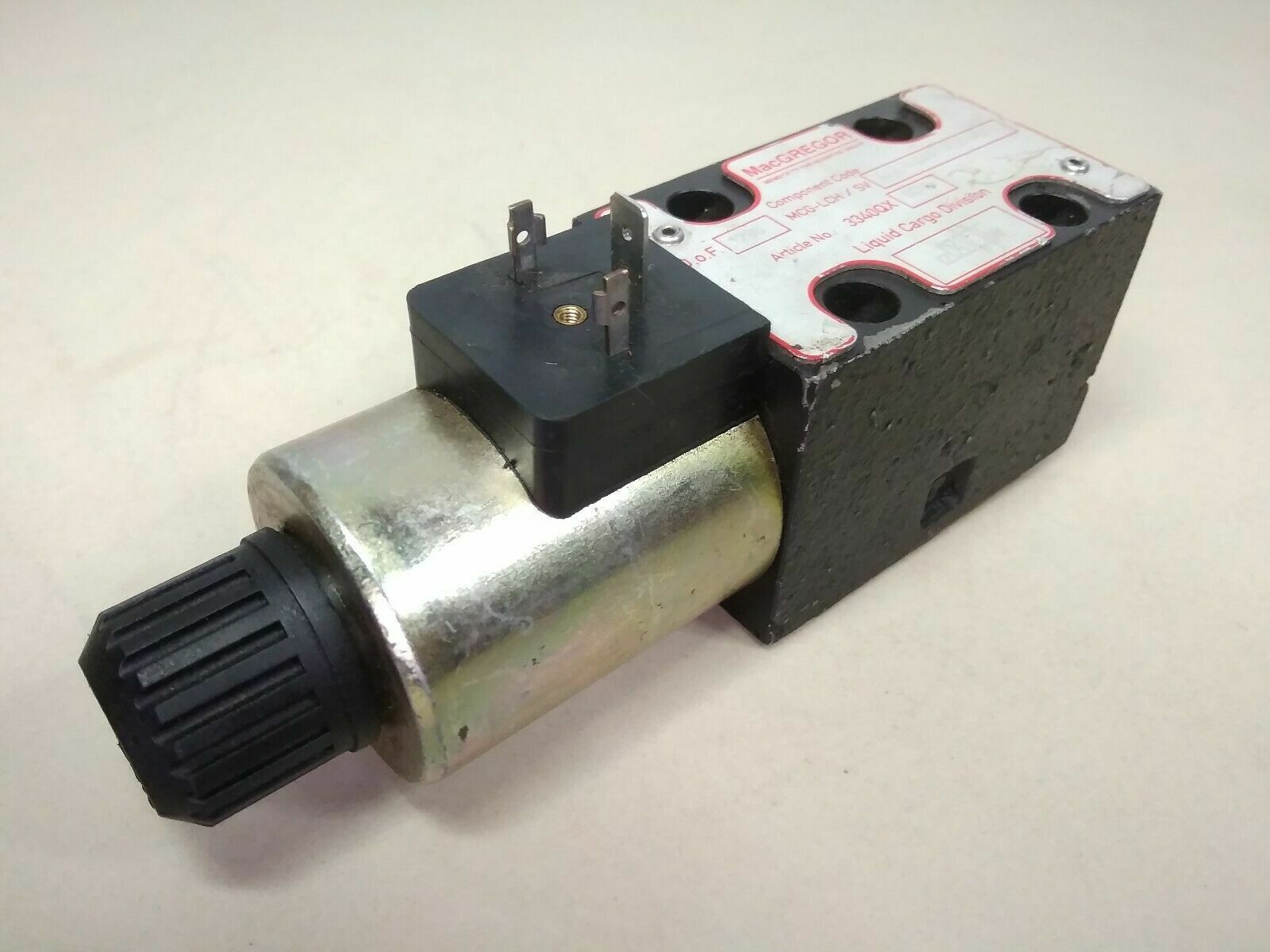 Macgregor MCG-LCH/SV 4/2-1-24V=-E01-M01 Directional control Valve - NEW