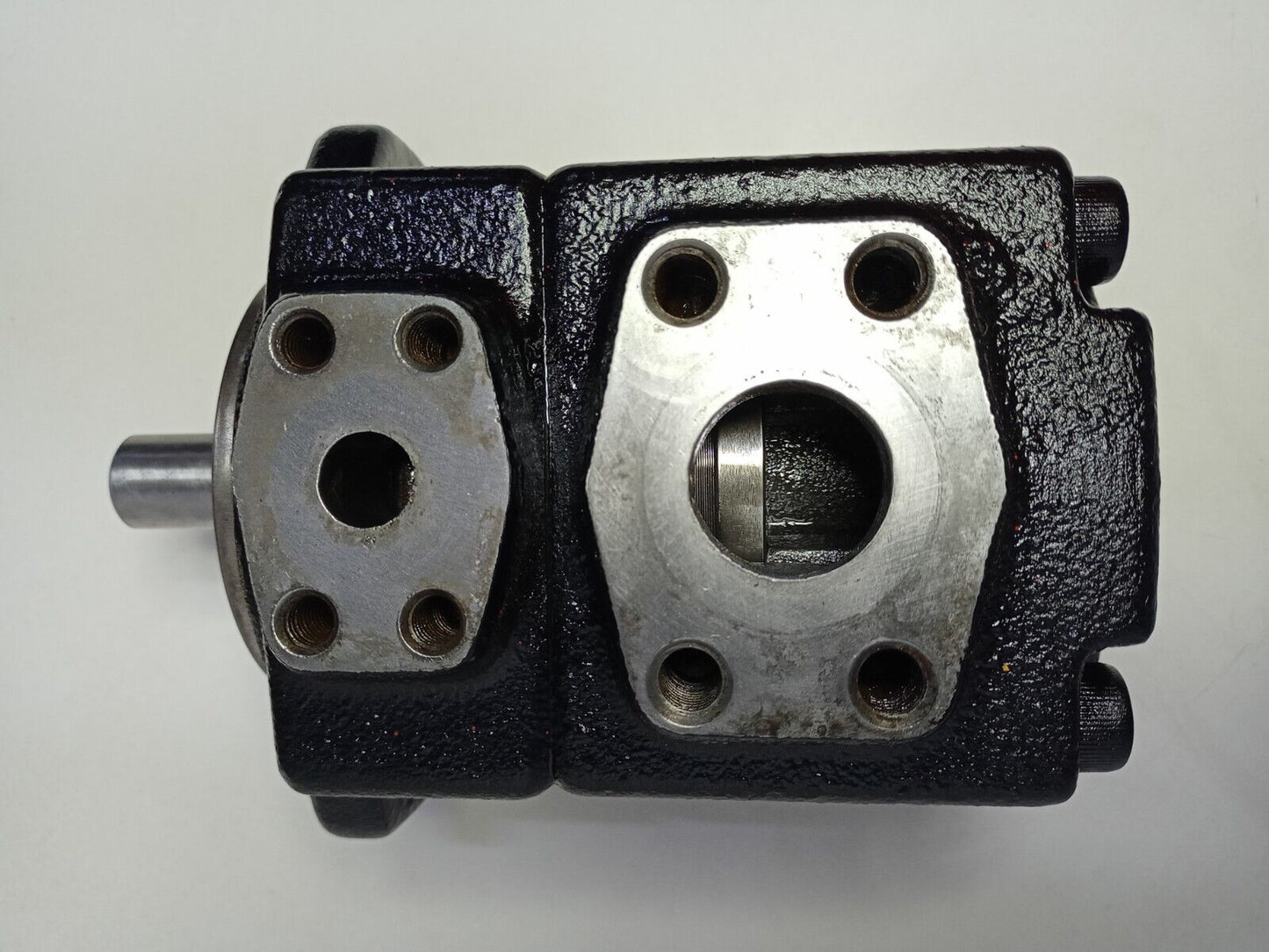 Yuken vane pump PV2R1-14-L-RAA-40 Hydraulic vane pump - Refurbished & Tested