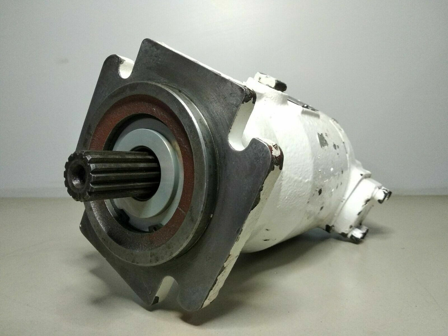 SUNDSTRAND HYDRO-TRANSMISSION Model Code: 223057 Hydraulic Motor