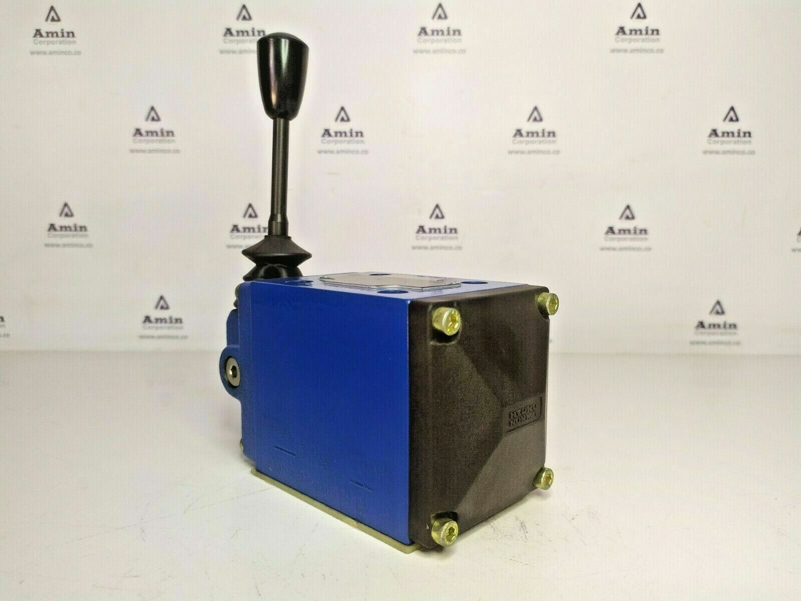 REXROTH 4WMM 10 E31 Directional control valve MNR R900589983 - NEW