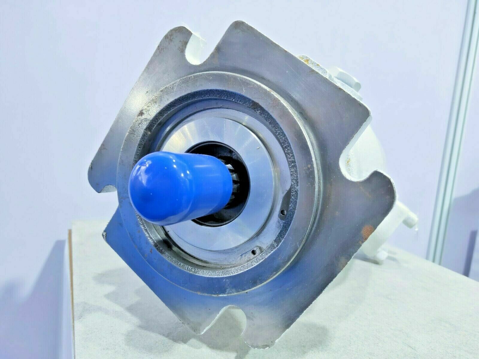 SUNDSTRAND HYDRO-TRANSMISSION 64917003 233082 Hydraulic Motor - NEW