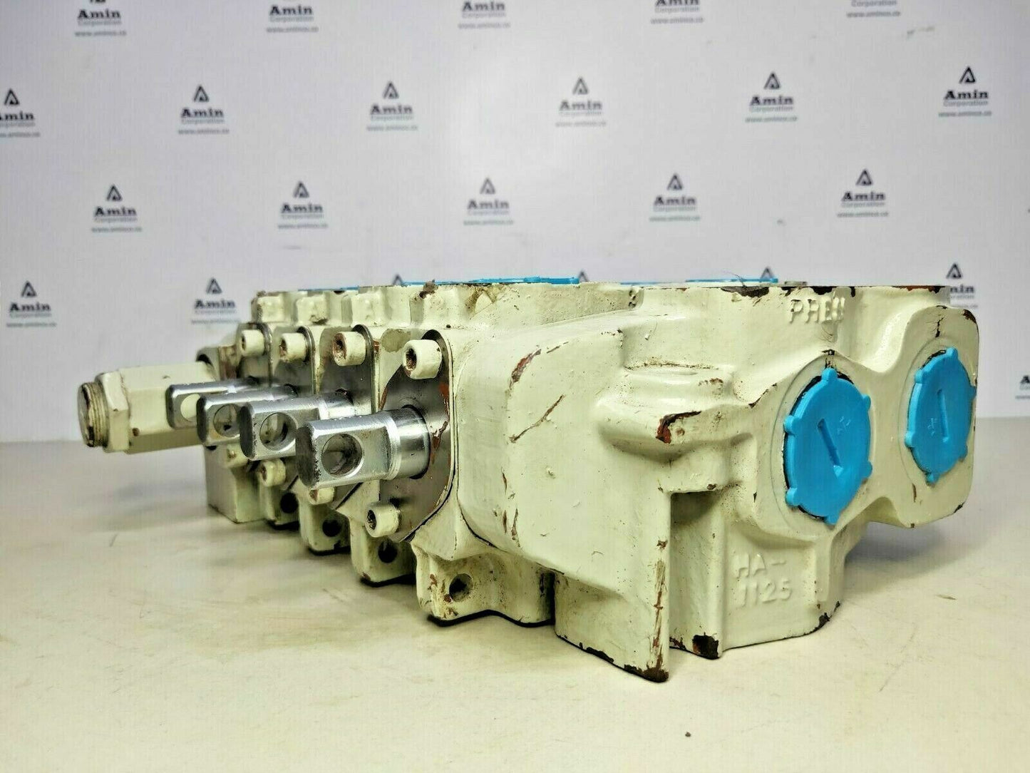 Parker Commercial hydraulics DVA35 Hydraulic control valve S/n: 115244813