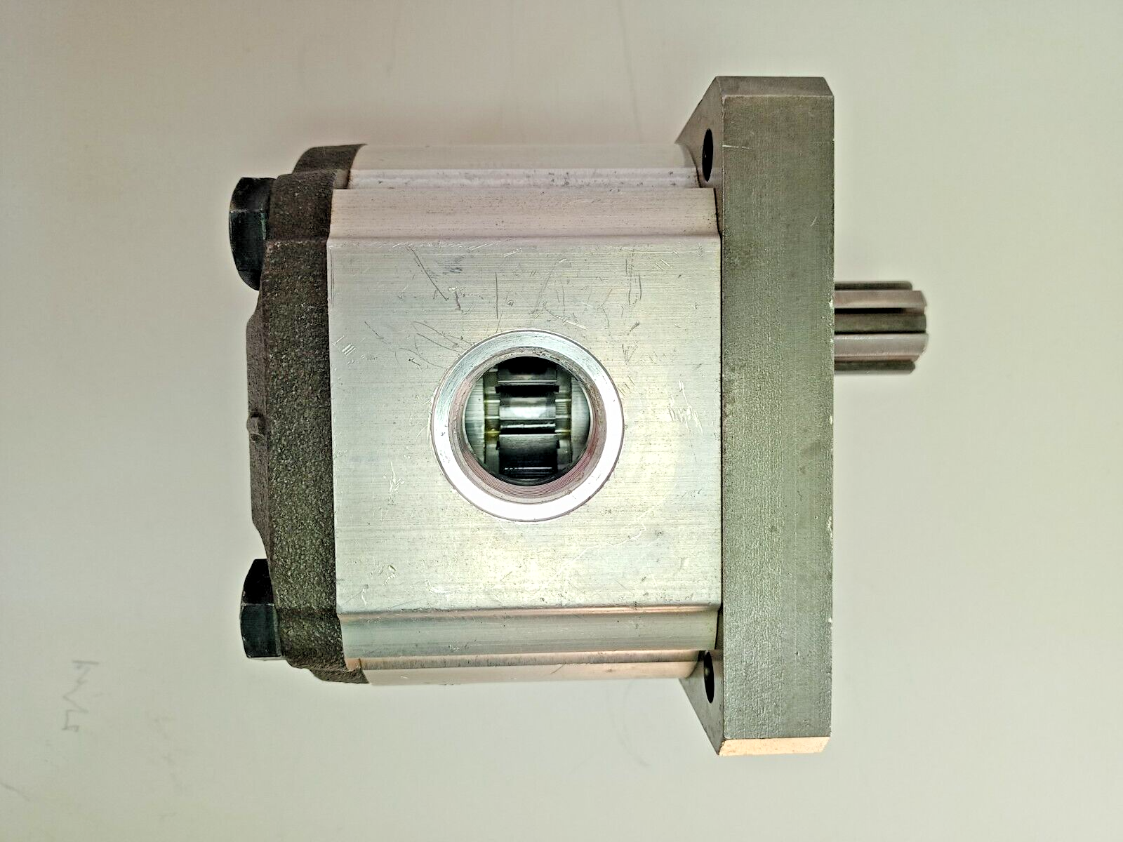 Orsta A16R -J TGL10859 Hydraulic Gear pump - NEW