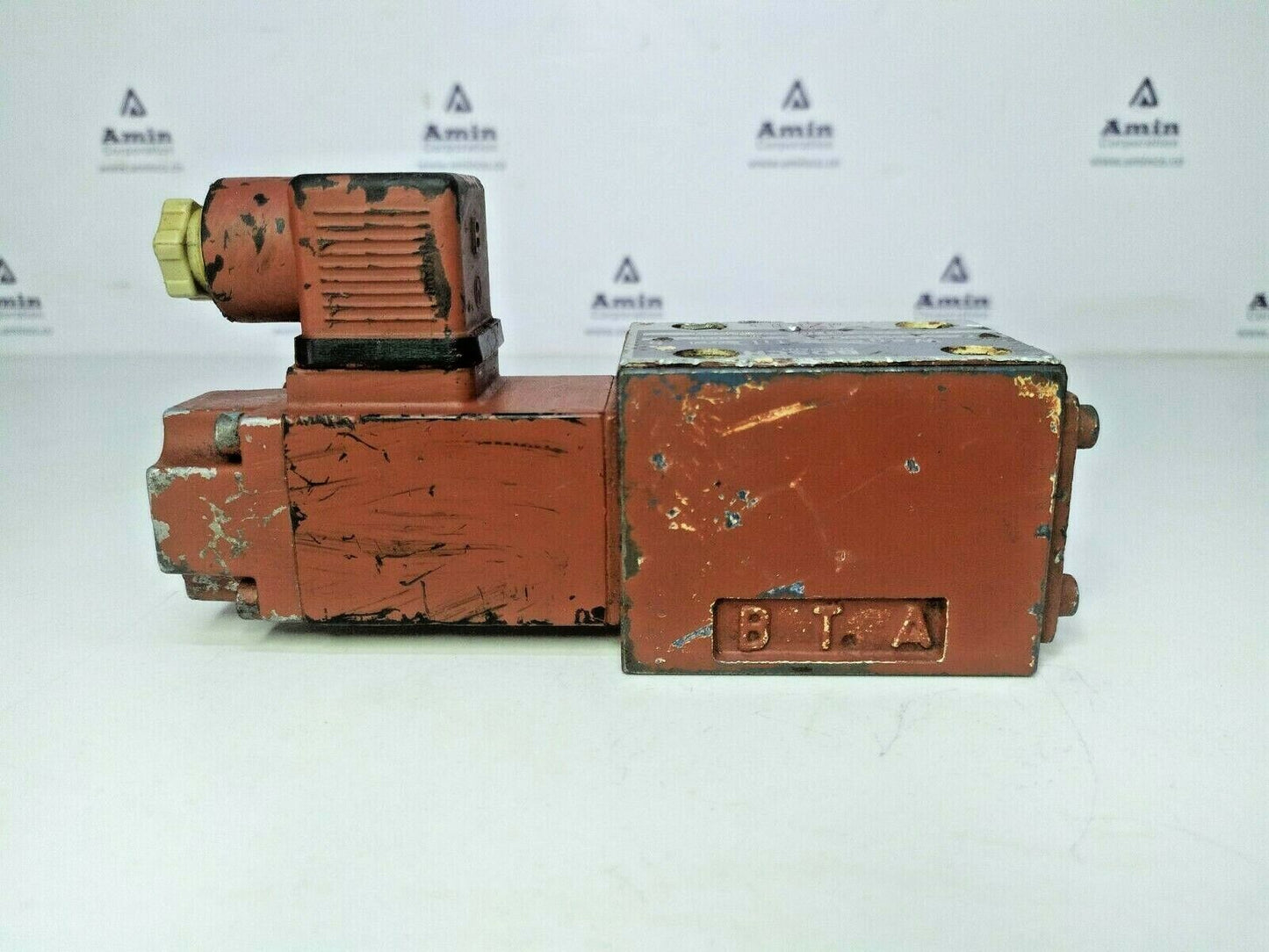 Bosch 0810090131 Directional control valve 081WV06P1N110WS022050A0