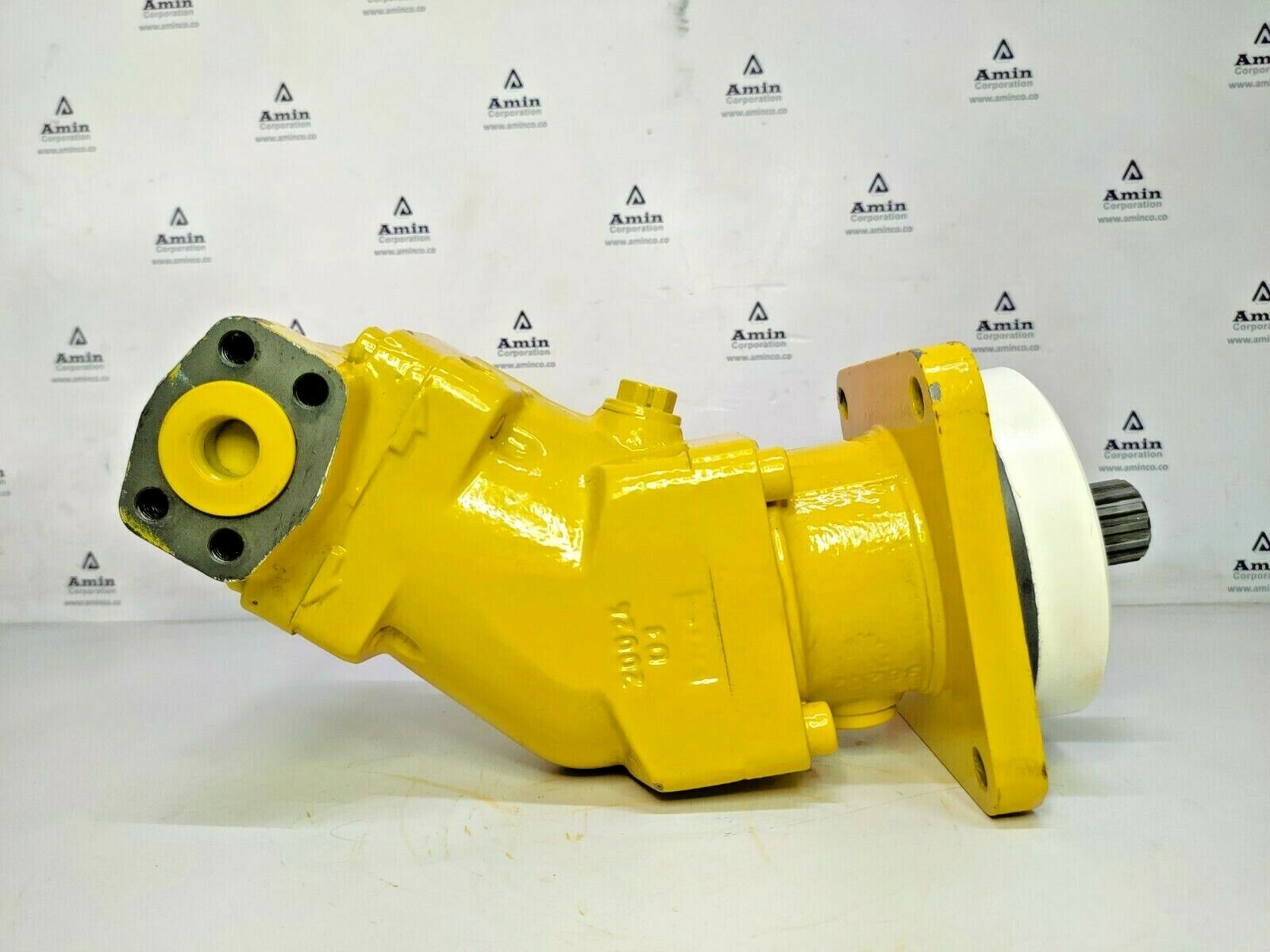 Sunfab SCM-056W-H-I43-W30-R1M-100 Hydraulic Motor - NEW