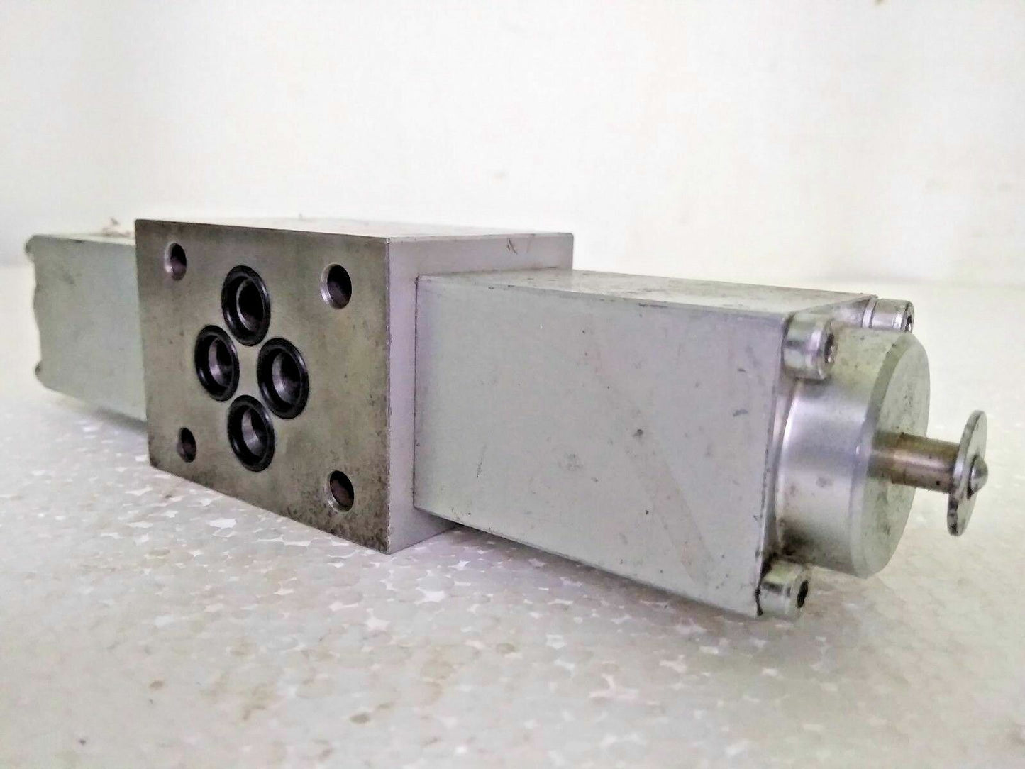 WANDFLUH PLEIGER AE4J60-XX-M45 Hydraulic Solenoid Valve Pressure 350 bar Max.