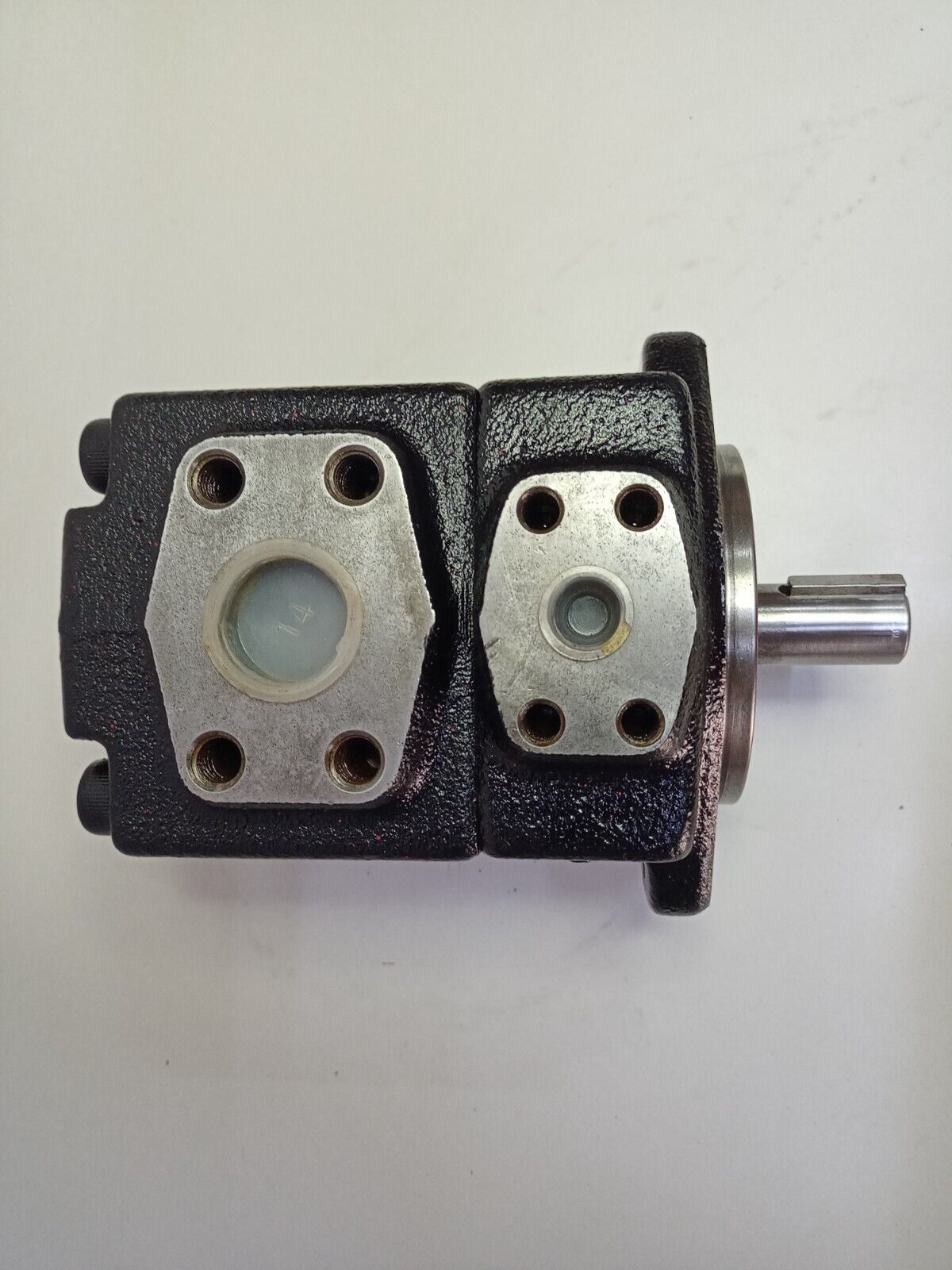 Yuken vane pump PV2R1-14-L-RAA-41 Hydraulic vane pump - Refurbished & Tested