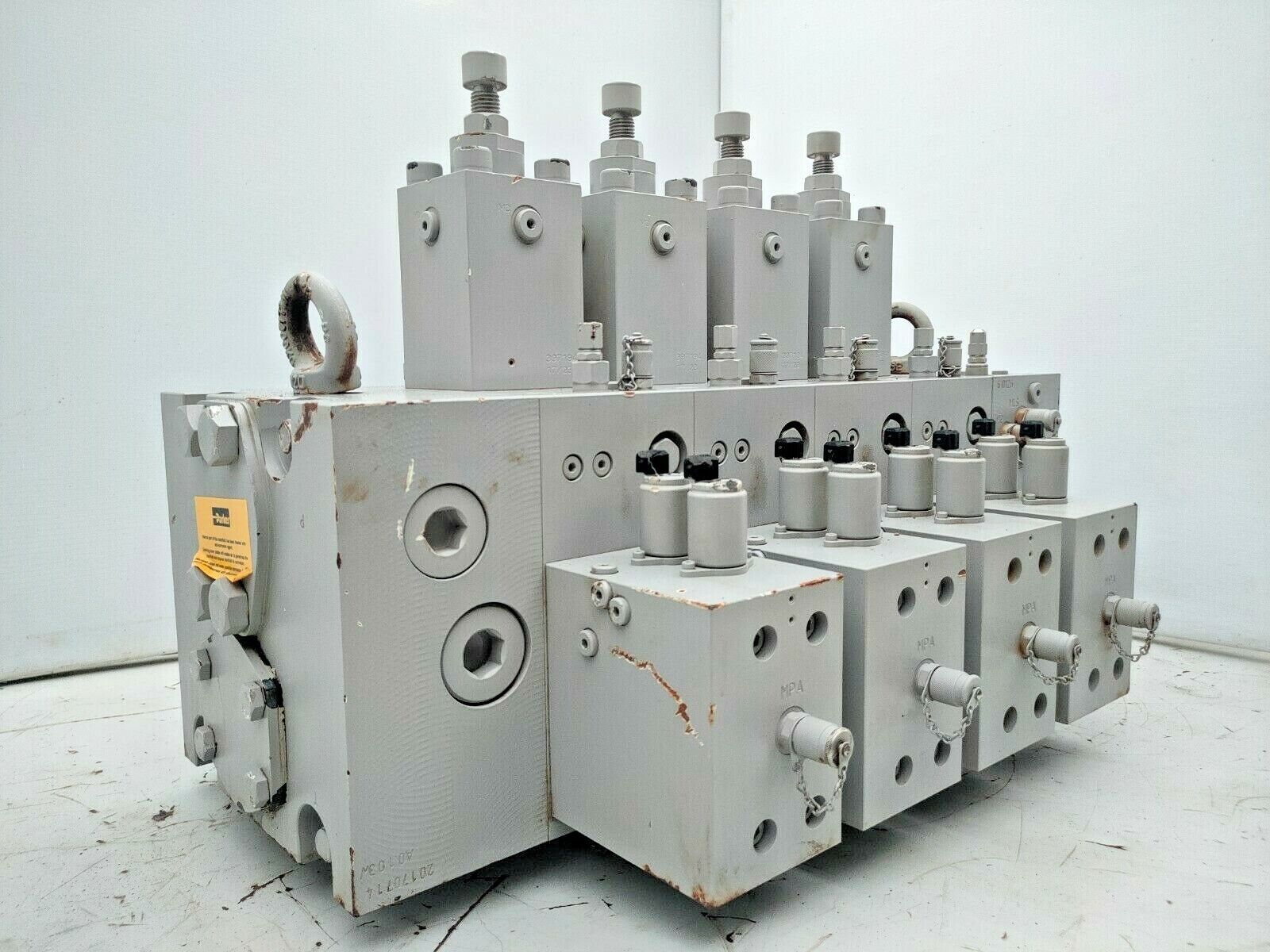 Parker CVG - 54 Control valve Mobile directional control valve CVG54 - NEW