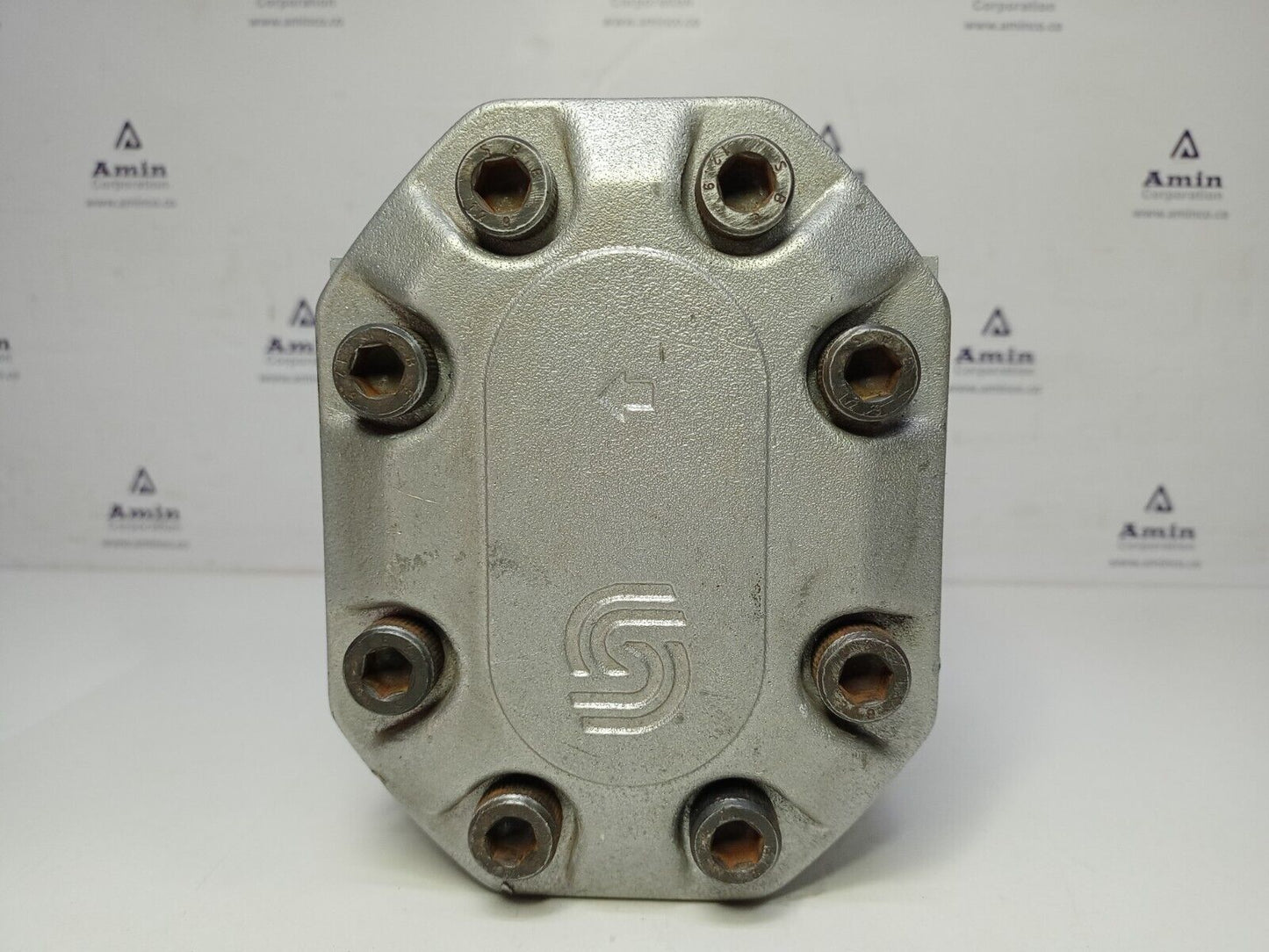 Sundstrand SNP3/33 D CO01 Hydraulic Gear Pump - NEW Free Fast Shipping