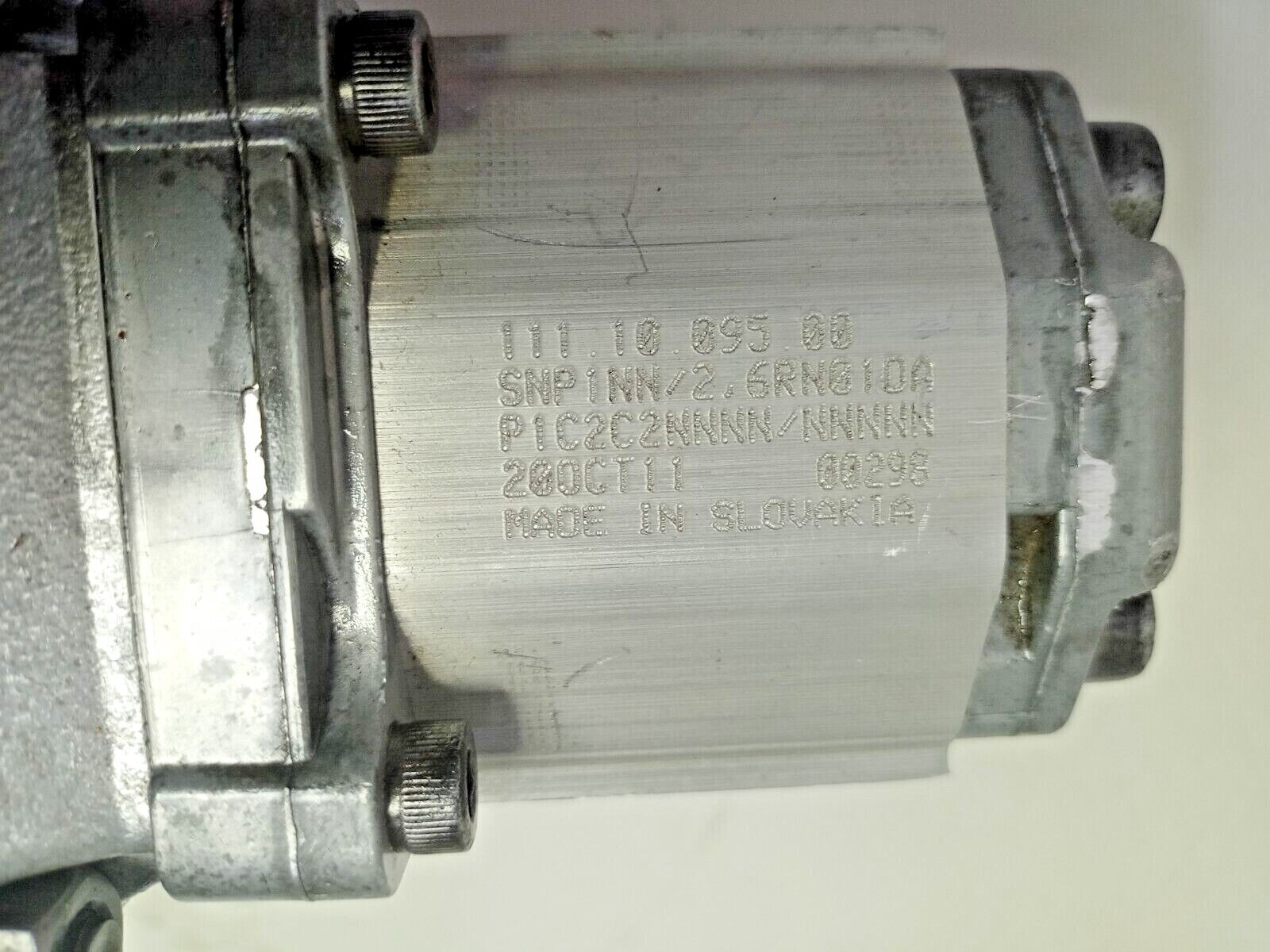 Sauer Danfoss SNW2NN/025R501BQ With SNP1NN/2.6RN01DA Double Hyd. gear pump