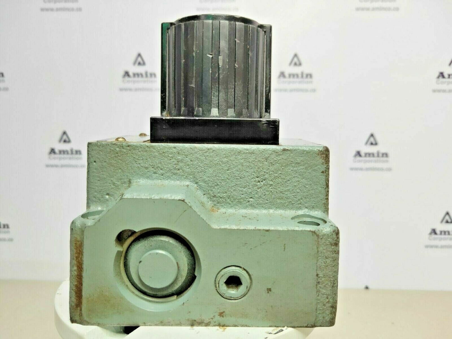 Yuken FG-02-30-N-30 Flow control valve - NEW