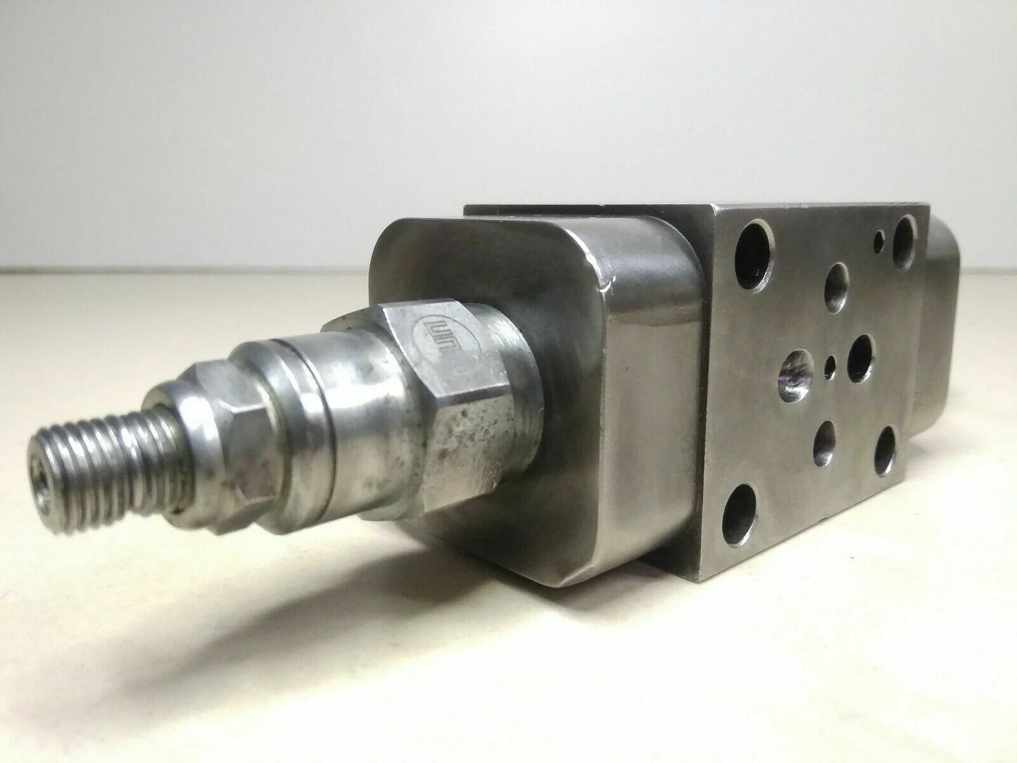 Sun Hydraulics FBY/S Hydraulic Control valve