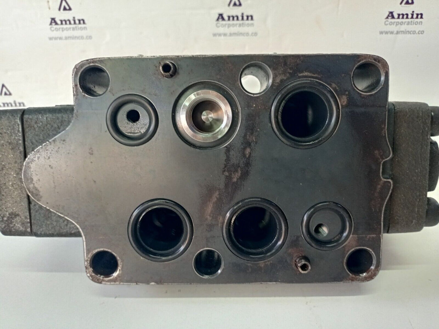 Eaton-Vickers DG5S-8-2C-T-K-M-X1-ER4-30 Directional control Valve - NEW