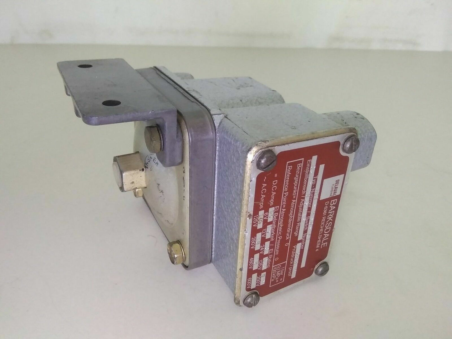 BARKSDALE D1T-B150-LV PRESSURE OR VACUUM ACTUATED SWITCH