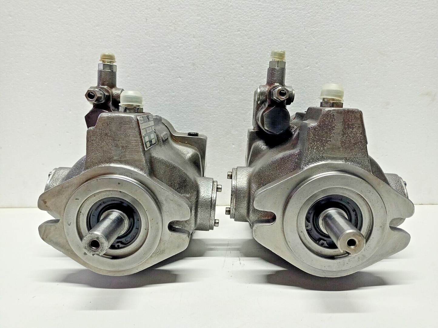 Parker Denison PVP16362R2M12 Hydraulic Piston pump - TESTED PUMP