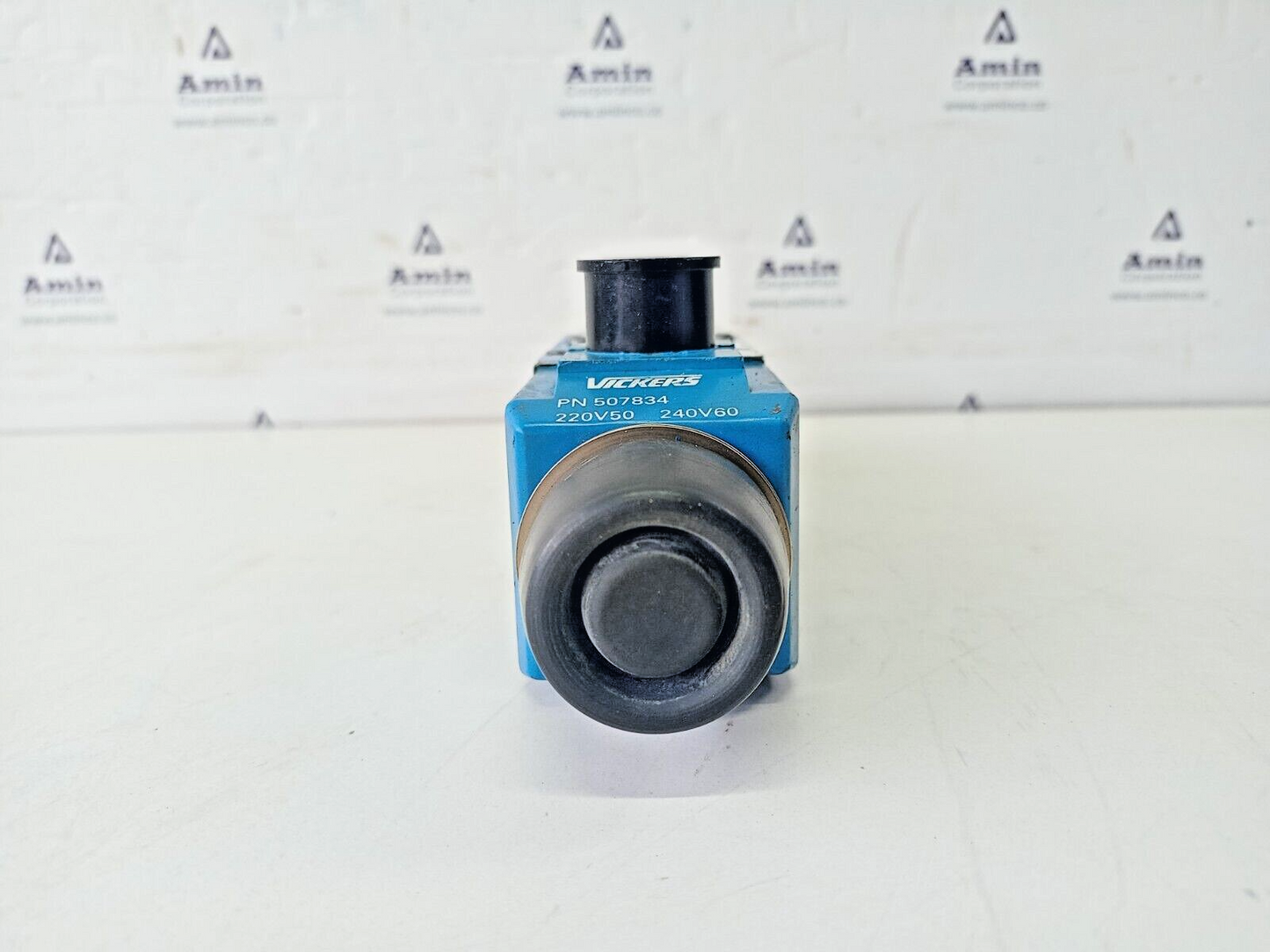 Vickers DG4V-3-6C-H-M-U1-D6-60 EN38 Directional Control valve DG4V36CHMU1D660