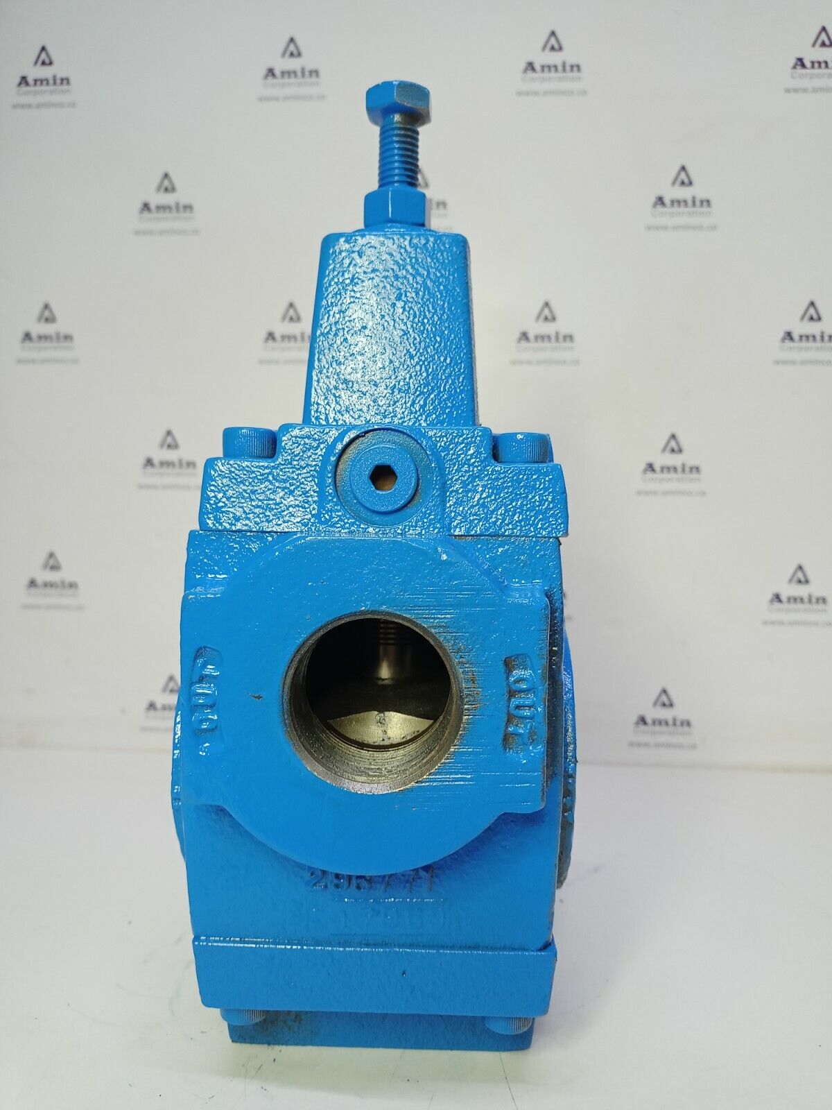 Vickers RT 10 D4 30 Pressure control valve range: 250-1000 psi - NEW