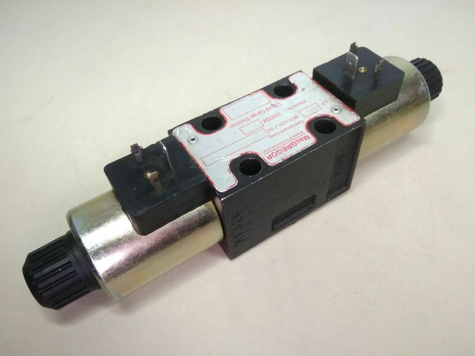 Macgregor MCG-LCH/SV 4/2-2-24V=-E01-M01 Directional control Valve - NEW