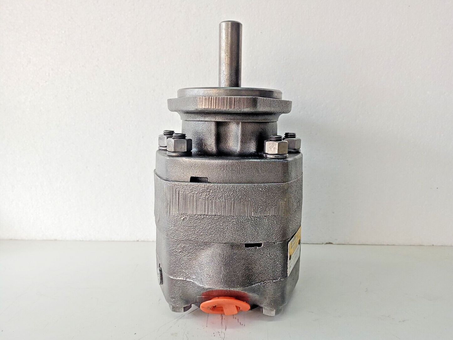 Parker M2A33912T20NB High speed hydraulic motor M2-series hydraulic motor