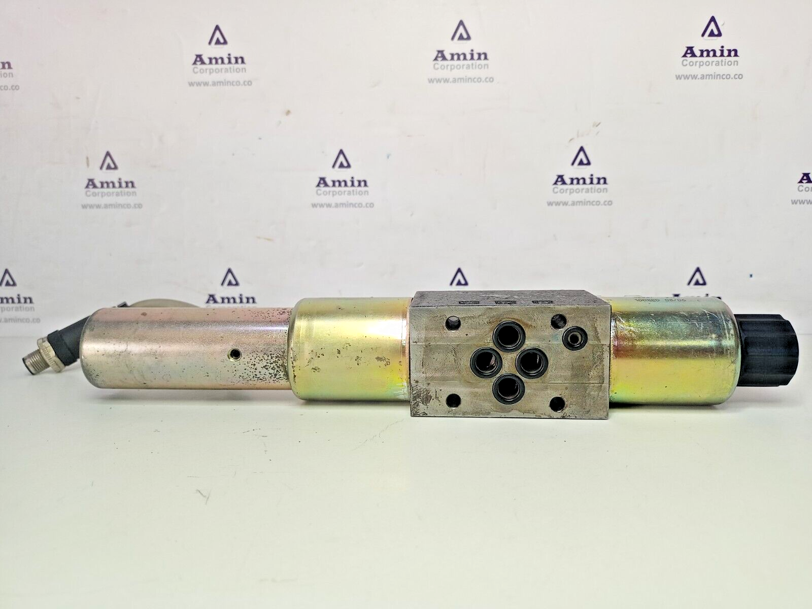 Denison Hydraulics 4DP01 LT02F20 03B1 G12C1 proportional DC valve