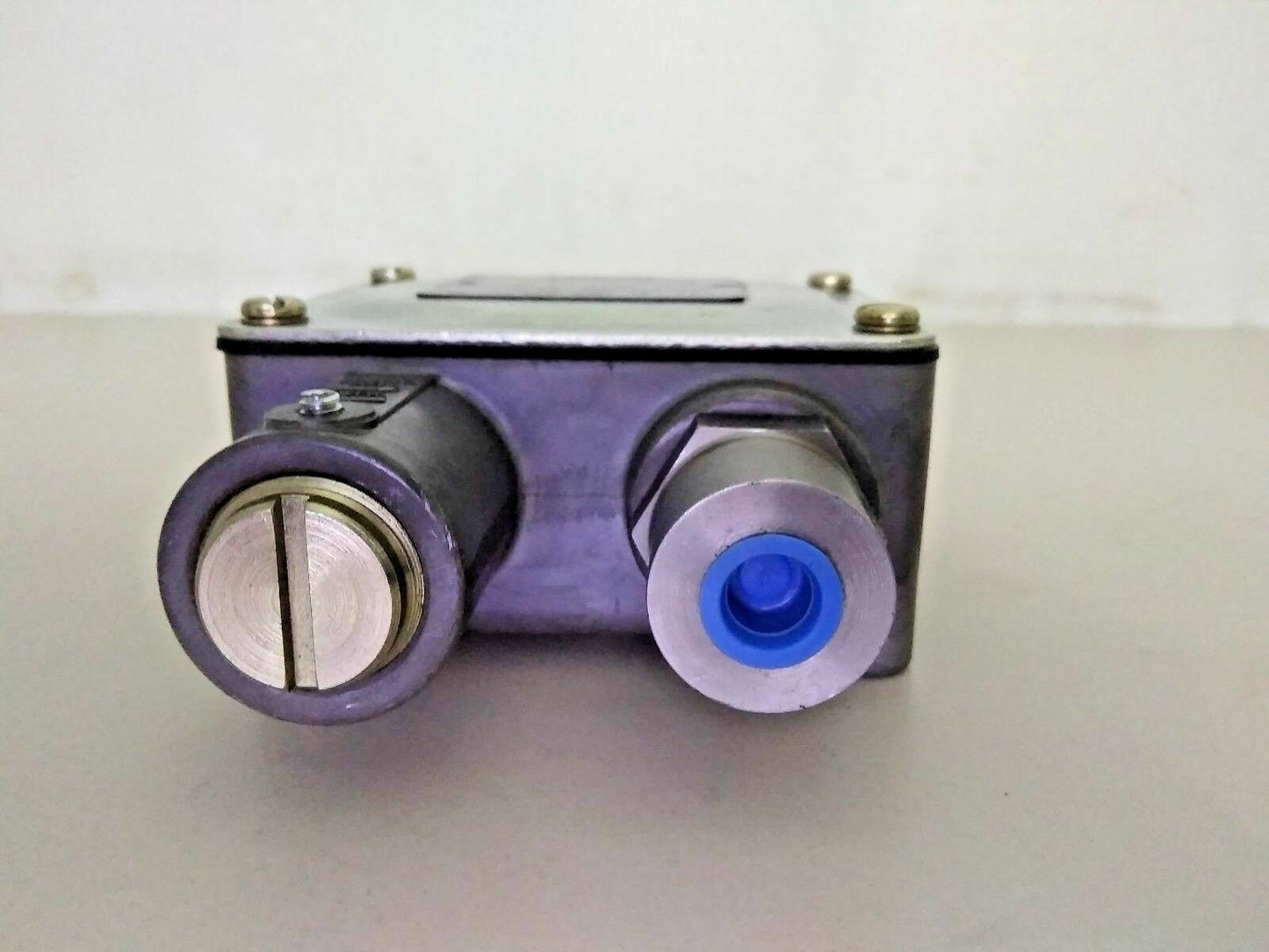 Favelle Favco AECA-0002-6000 Pressure switch (Range: 35-250 psi) - NEW