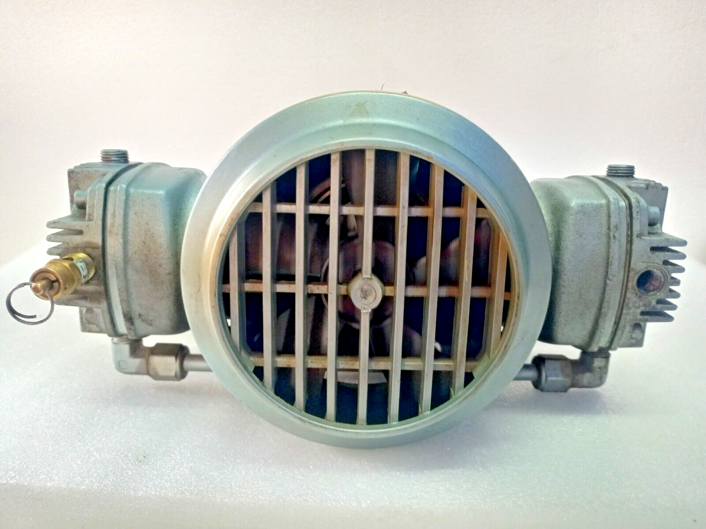Gast 5HCD-10-M533 Piston air compressor