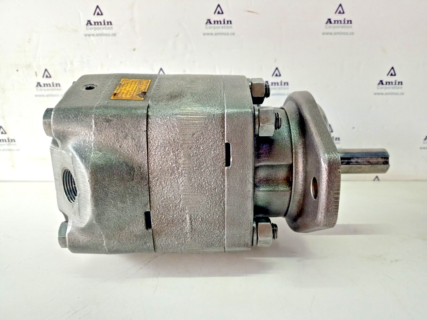 Parker M2A33912T20NB High speed hydraulic motor M2-series hydraulic motor