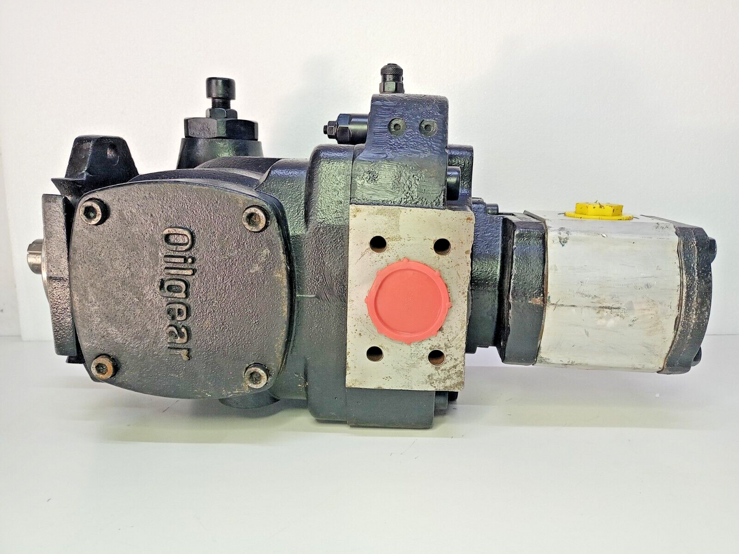 Oilgear PVM-098-A2UB-LDFY-P-1NNSN-AN-20-154 with Haldex 250702-005