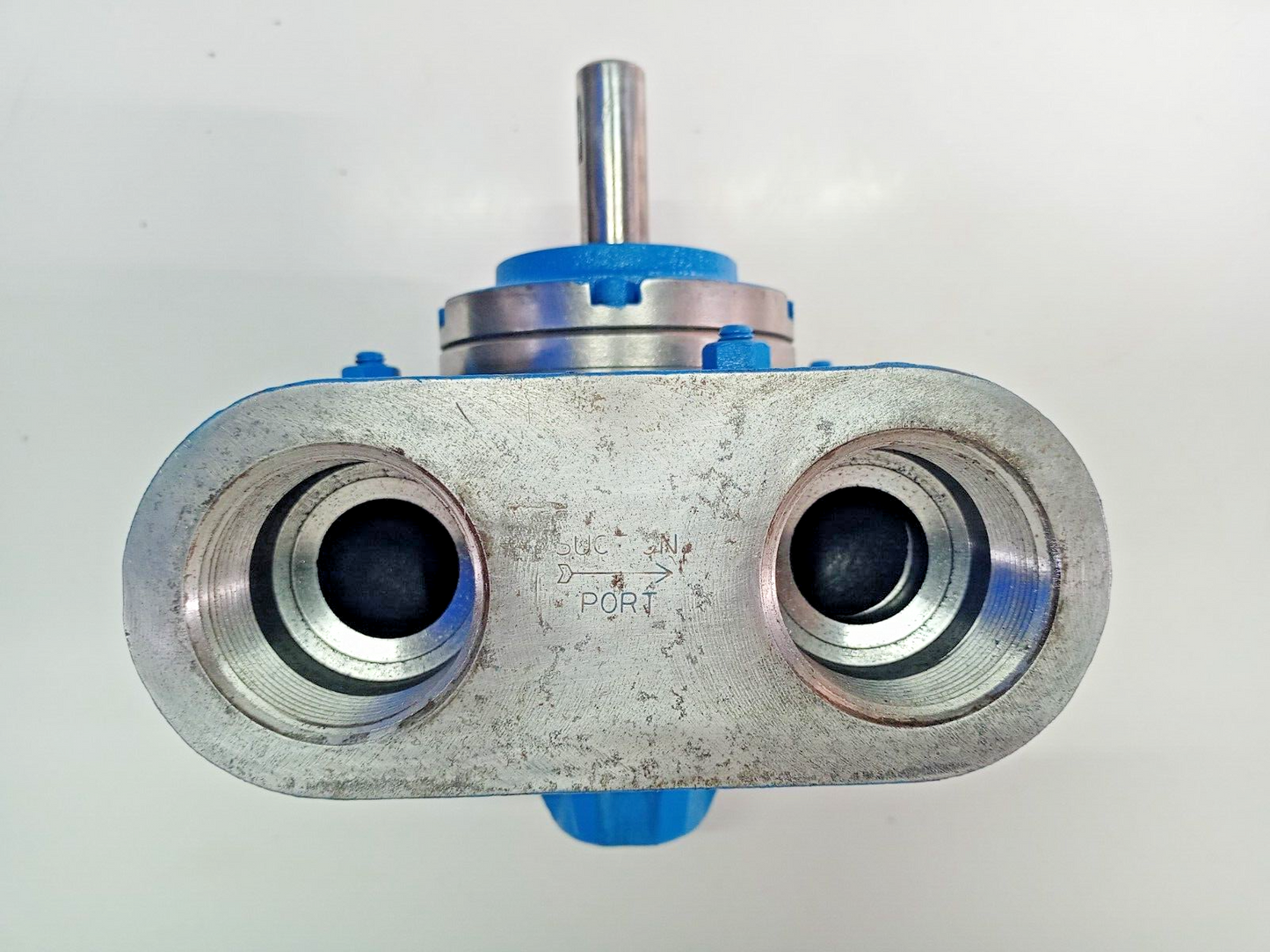 Tuthill pump 4C2F-CC-7 Hydraulic Internal gear pump 1-1/2'' NPT ports - NEW